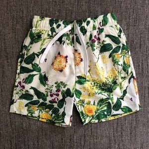 🍩SOLD🍩Kortni Jeane mini men floral 6/7 trunks